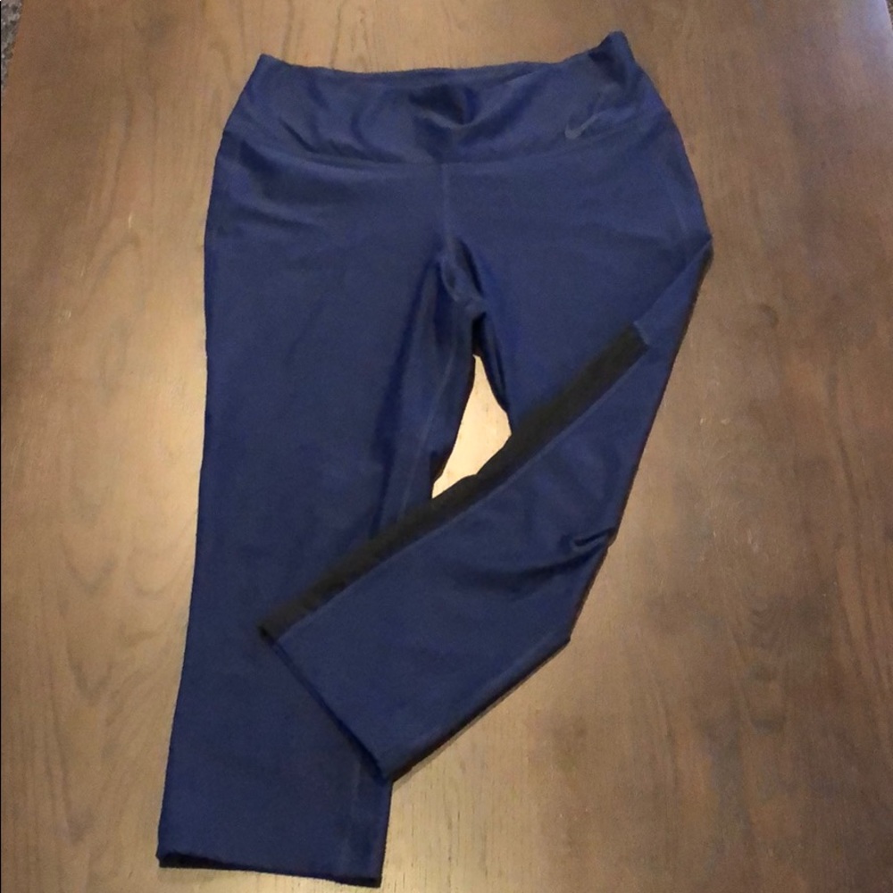 Nike cropped leggings